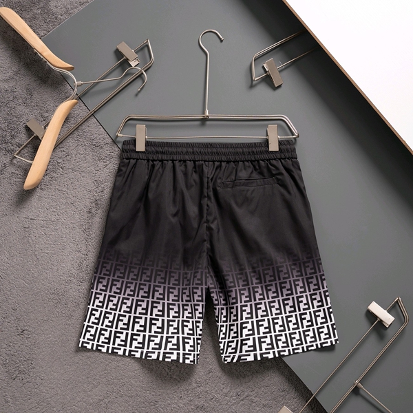 ブランドハーフパンツ背面デザイン